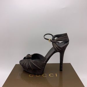 Gucci Kelly Suede Gold Lines Platform Heel w/knot 9.5B 186076 1183